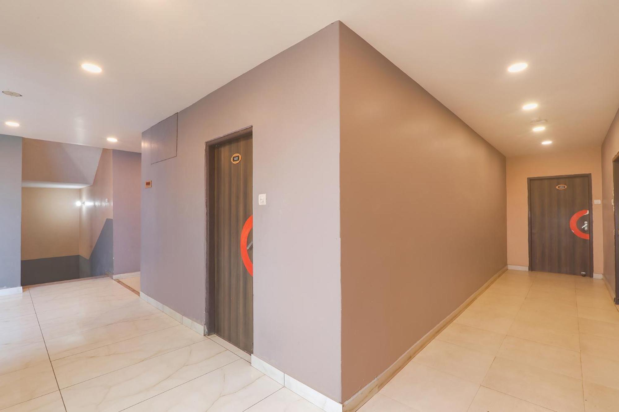 Fabhotel Swarn Banquet Kakarmatha エクステリア 写真