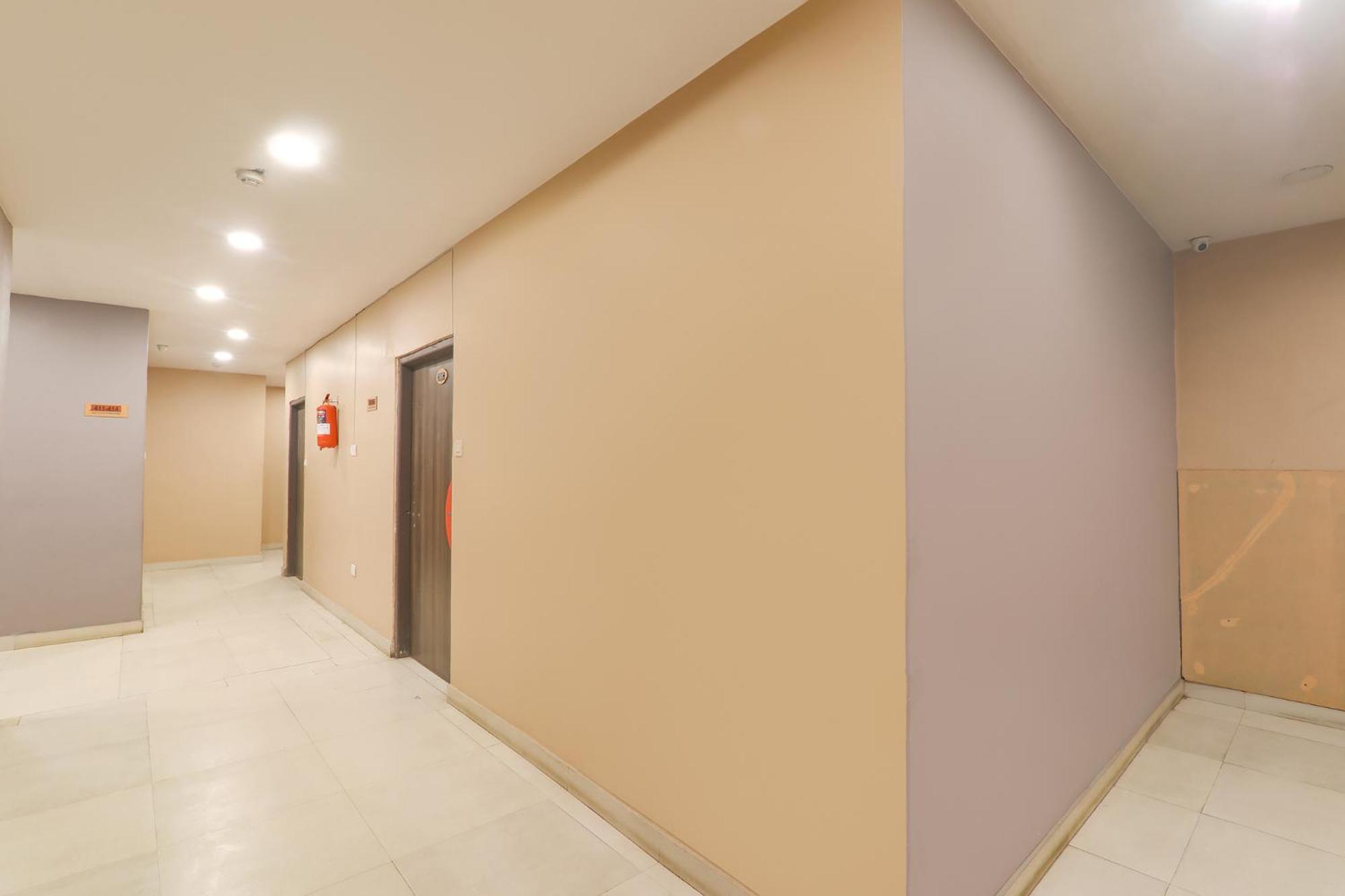 Fabhotel Swarn Banquet Kakarmatha エクステリア 写真